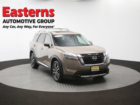 Used 2023 Nissan Pathfinder Platinum w/ Cargo Package AWD/4WD image 53