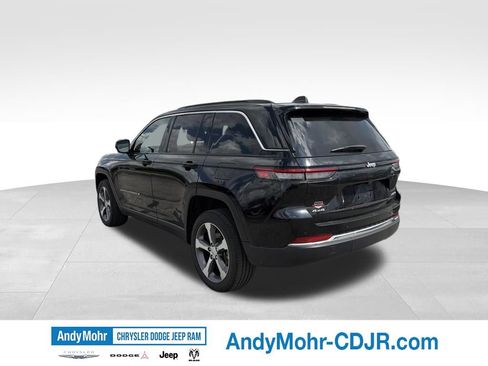 Used 2024 Jeep Grand Cherokee Limited AWD/4WD image 5