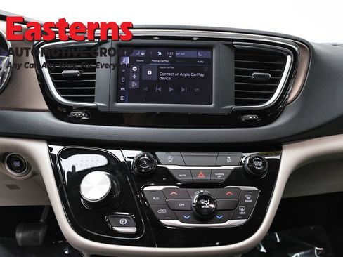 Used 2024 Chrysler Voyager LX FWD image 12