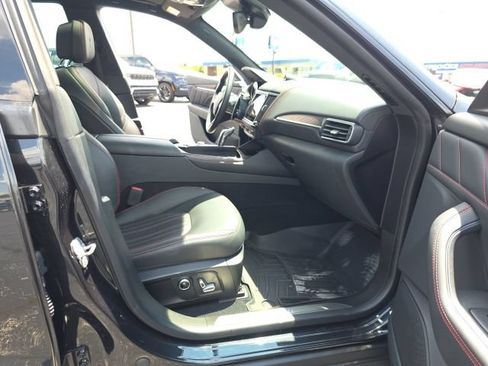 Used 2023 Maserati Levante Modena AWD/4WD image 38