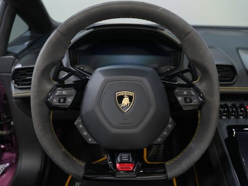 Used 2024 Lamborghini Huracan EVO image 48