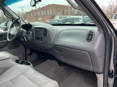 Used 2002 Ford F150 XLT image 22