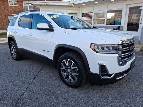 Used 2023 GMC Acadia SLE w/ Driver Convenience Package image 6