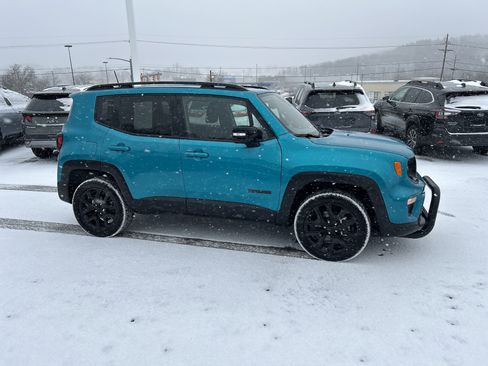 Used 2022 Jeep Renegade Altitude w/ Convenience Group image 3