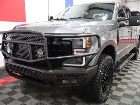 Used 2022 Ford F250 Lariat w/ Lariat Ultimate Package AWD/4WD image 3