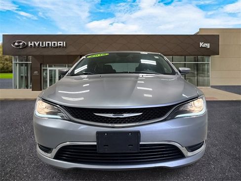 Used 2016 Chrysler 200 Limited w/ Anniversary Edition image 2
