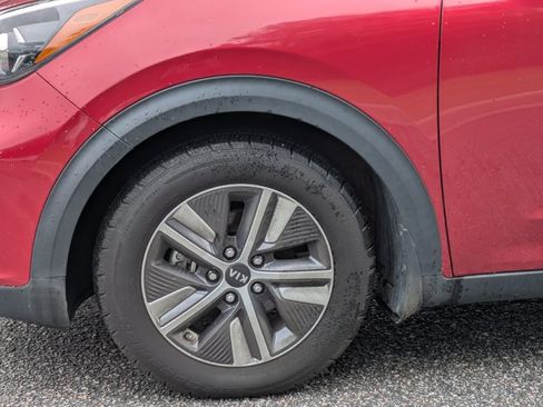 Used 2020 Kia Niro LXS FWD image 14