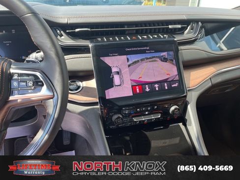 Used 2025 Jeep Grand Cherokee L Summit w/ Advanced Protech Group IV AWD/4WD image 10