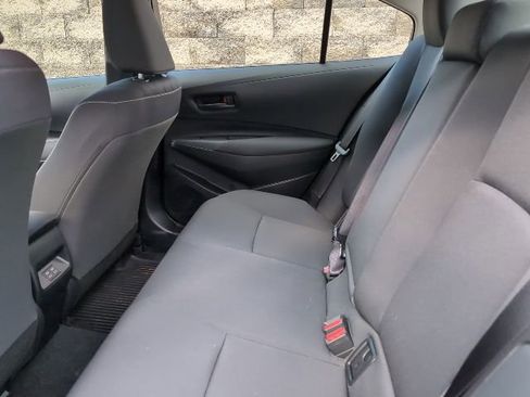 Used 2025 Toyota Corolla LE image 21
