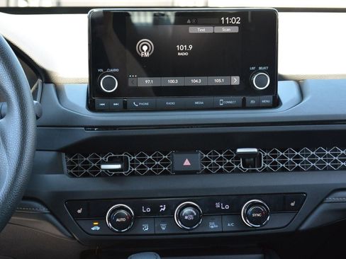 Used 2023 Honda Accord EX image 10
