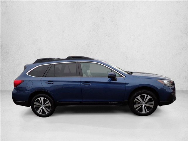 Used 2019 Subaru Outback 2.5i Limited AWD/4WD image 3
