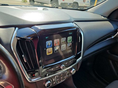Used 2019 Chevrolet Traverse LT FWD image 24