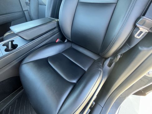 Used 2023 Tesla Model Y Long Range AWD/4WD image 41