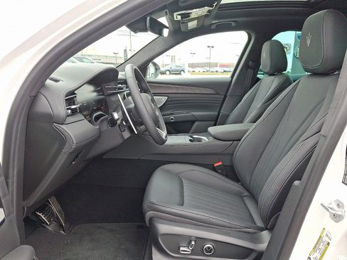 New 2026 Maserati Grecale Modena image 7