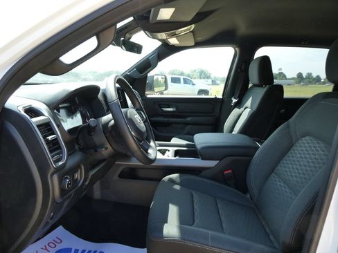 New 2026 RAM 1500 Express AWD/4WD image 16
