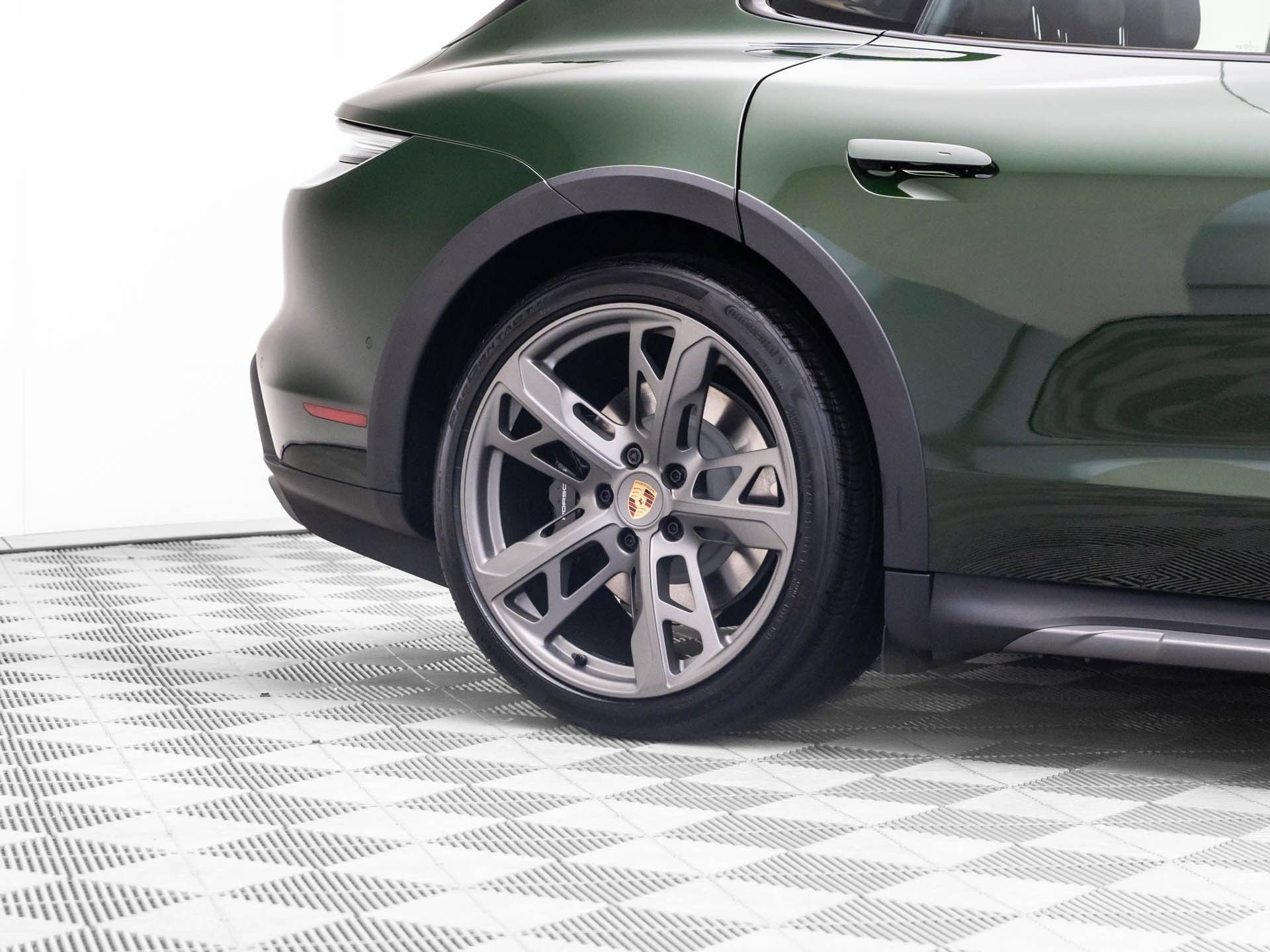 New 2026 Porsche Taycan 4S AWD/4WD image 31