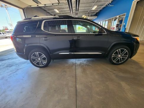 Used 2019 GMC Acadia Denali w/ Technology Package FWD image 5