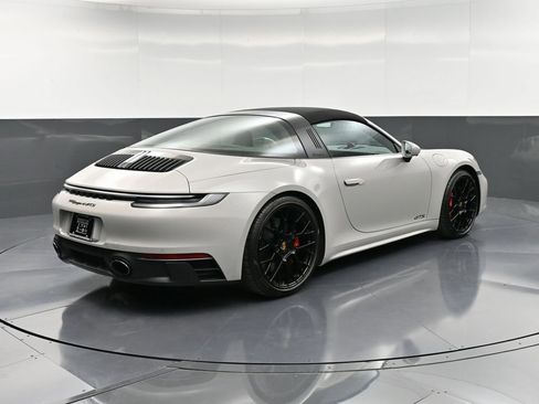 Certified 2022 Porsche 911 Targa 4 GTS AWD/4WD image 8
