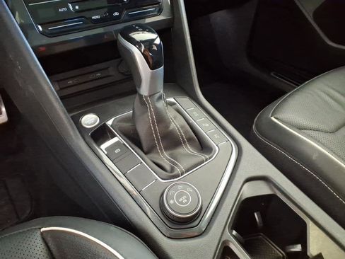 Used 2023 Volkswagen Tiguan SEL R-Line AWD/4WD image 14