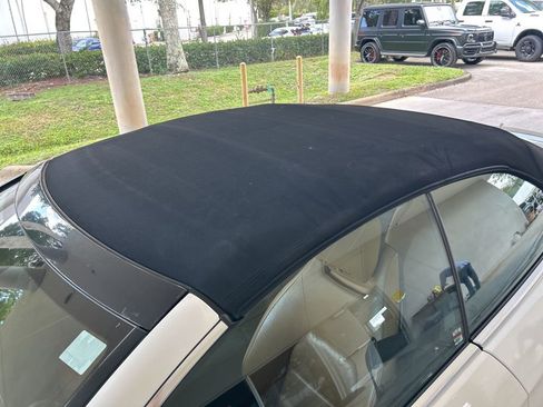 Used 2015 Mercedes-Benz E 550 Cabriolet image 24