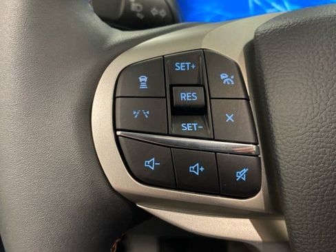 New 2025 Ford Explorer Active w/ Active Comfort Package image 20