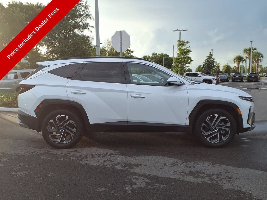 Used 2025 Hyundai Tucson Limited AWD/4WD image 10