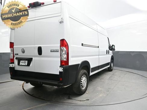 Used 2025 RAM ProMaster 2500 w/ Convenience Group FWD image 6