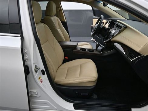 Used 2014 Toyota Avalon image 40