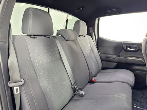 Used 2019 Toyota Tacoma TRD Sport w/ Technology Package image 33