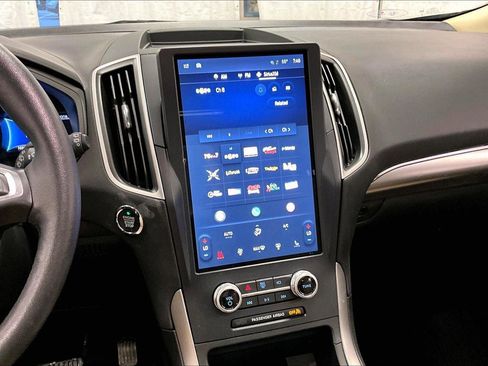 Certified 2022 Ford Edge SEL w/ Convenience Package image 6