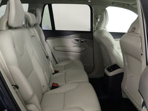 Certified 2025 Volvo XC90 T8 Plus w/ Protection Package Premier AWD/4WD image 30