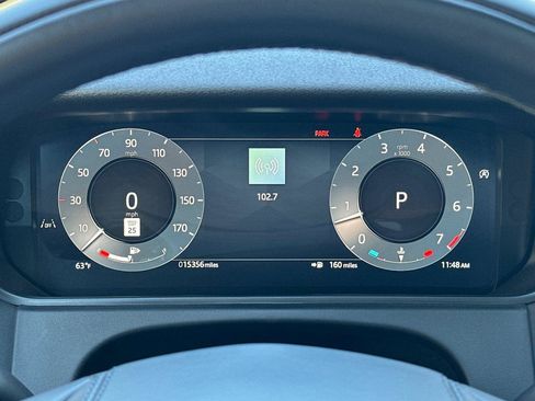 Used 2025 Land Rover Range Rover Velar Dynamic SE image 23