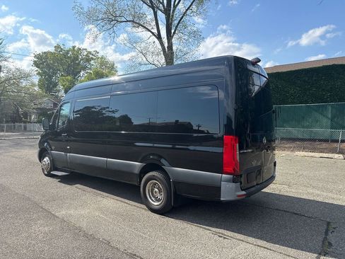 Used 2021 Mercedes-Benz Sprinter 3500 image 5