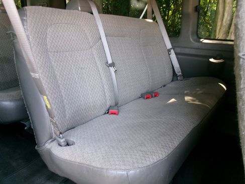 Used 2015 Chevrolet Express 3500 LT w/ LT Preferred Equipment Group RWD image 25