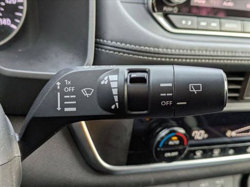 Used 2025 Nissan Rogue SV FWD image 8