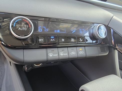 New 2025 Hyundai Elantra Blue image 21