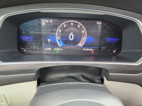 Used 2022 Volkswagen Tiguan SE image 6