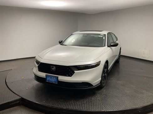 New 2025 Honda Accord SE image 3