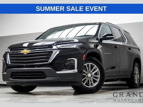 Used 2023 Chevrolet Traverse LT w/ LPO, Floor Liner Package AWD/4WD image 1