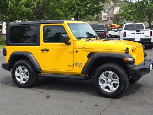 Used 2020 Jeep Wrangler Sport AWD/4WD image 2