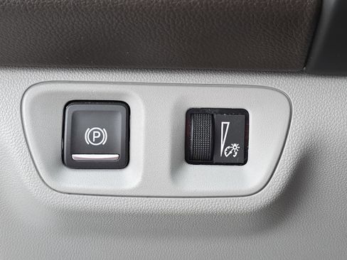 Used 2018 GMC Acadia SLT FWD image 26