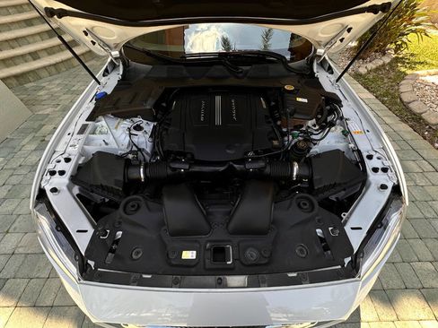 Used 2015 Jaguar XJ R LWB RWD image 9