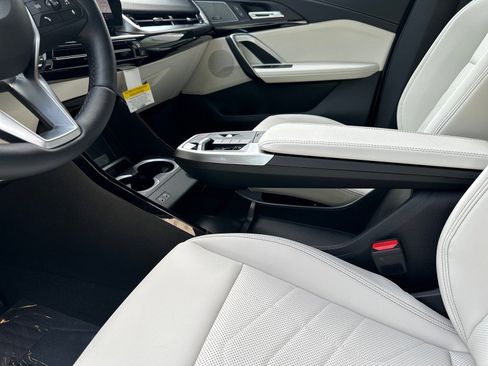 New 2026 BMW X2 xDrive28i w/ Convenience Package image 21