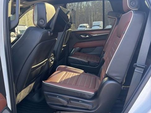 Certified 2024 GMC Yukon Denali Ultimate AWD/4WD image 44
