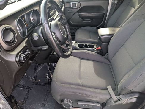 Used 2020 Jeep Gladiator Sport w/ Quick Order Package 24S AWD/4WD image 17