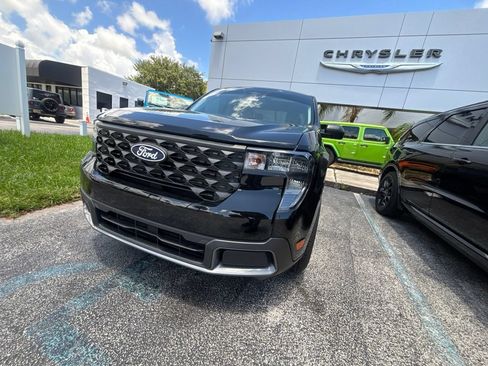 Used 2025 Ford Maverick XLT FWD image 21
