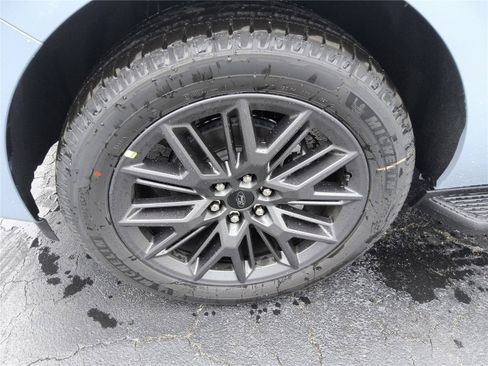 New 2026 Ford Expedition Platinum w/ Stealth Appearance Package AWD/4WD image 9