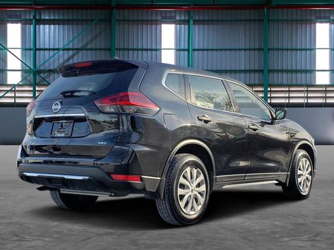 Used 2019 Nissan Rogue S image 5
