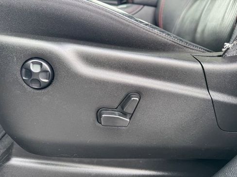 Used 2024 Dodge Durango GT image 16