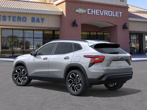 New 2026 Chevrolet Trax RS w/ Driver Confidence Package FWD image 3